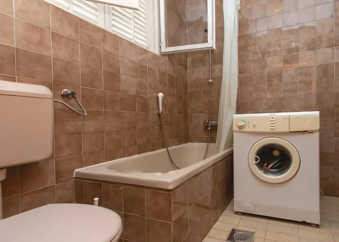 Two-bedroom In Račišće