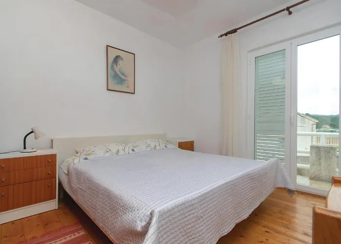 Two-bedroom In Račišće