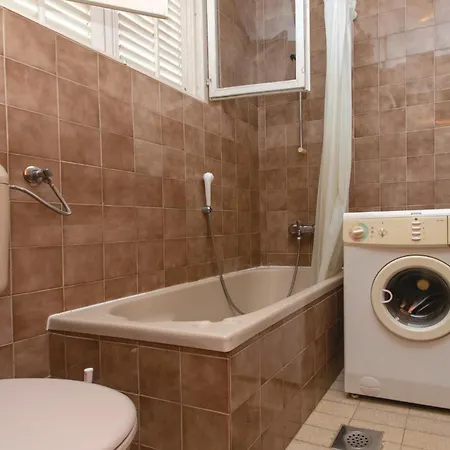 Two-bedroom In Račišće
