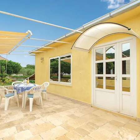 Two-bedroom In * Račišće
