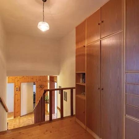 Two-bedroom In Appartement Račišće