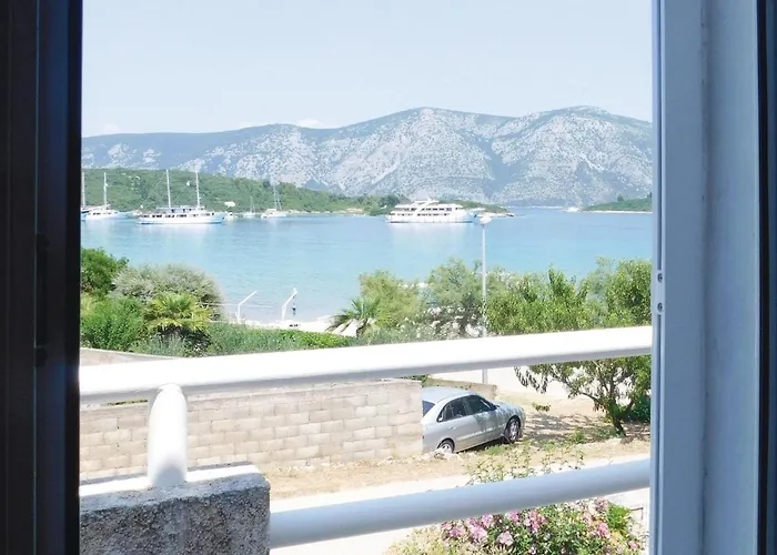 Two-Bedroom Apartment In Racisce Apartment